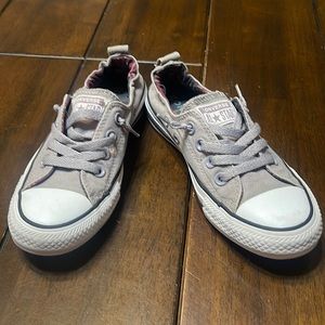 Converse Shoreline size 6